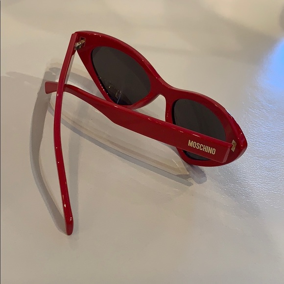 New Women’s Moschino Sunglasses - Picture 9 of 11